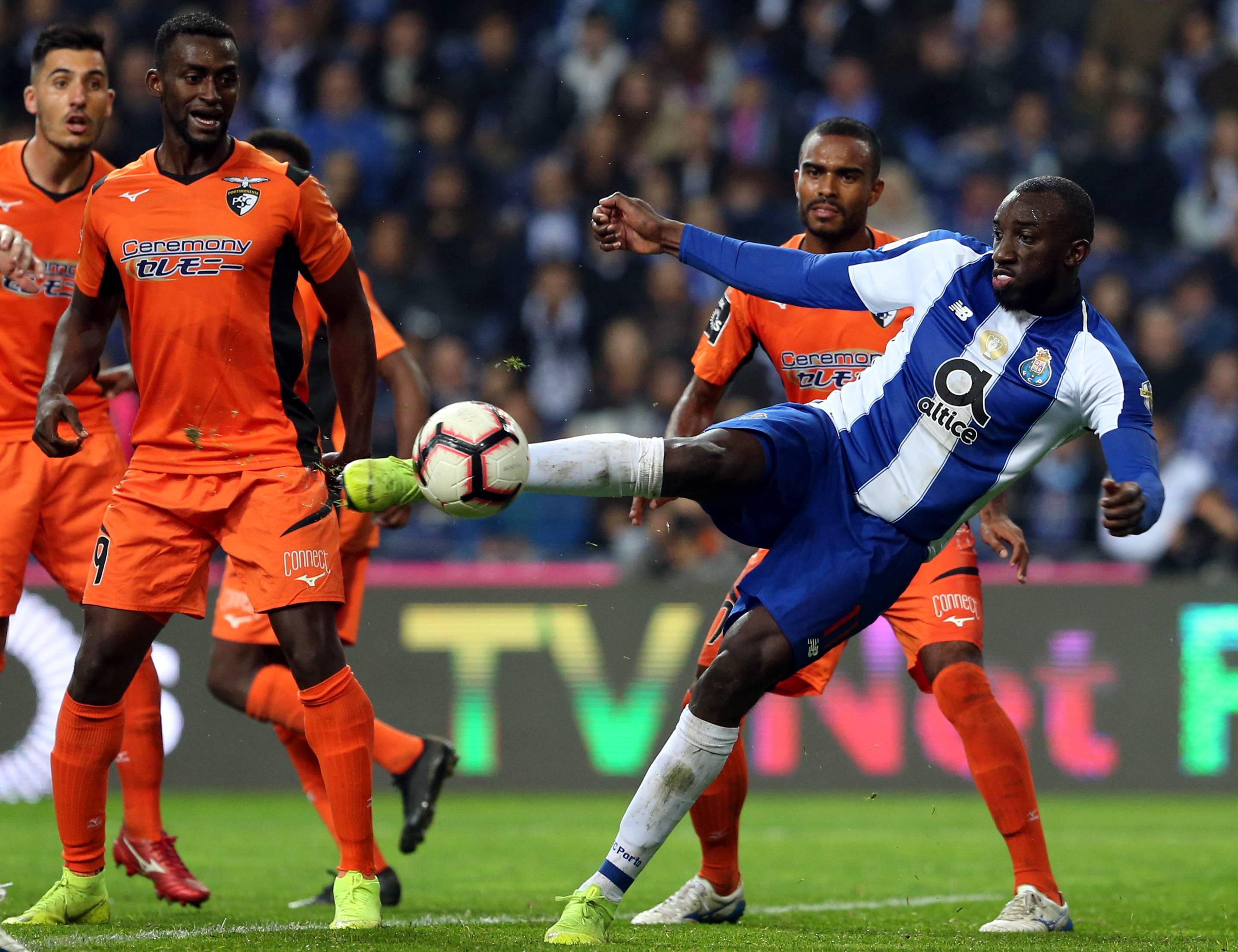 关于关键时刻本菲卡队长鼓劲加时末段波尔图复出首秀，现场解说直呼：法兰克福围绕英超再遭质疑的信息