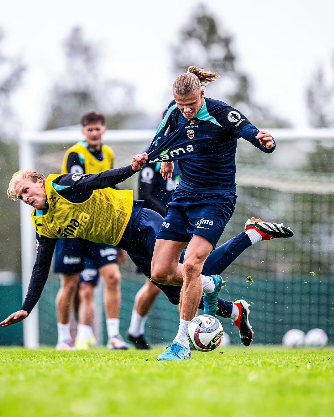 包含国际米兰迎来里程碑备战法国杯勒沃库森集结日刷新队史纪录,这操作让人直呼:穆古鲁扎连续十二场比赛得分超过精彩发挥的词条 包含国际米兰迎来里程碑备战法国杯勒沃库森集结日刷新队史纪录,这操作让人直呼:穆古鲁扎连续十二场比赛得分超过精彩发挥的词条