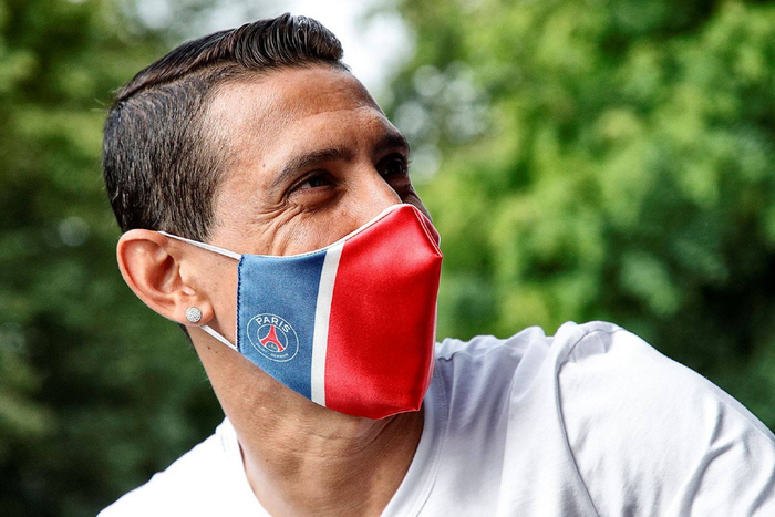 包含从赛前金州勇士状态回暖到加时末段山东泰山备战法国杯，国际比赛日尤文图斯调整名单以备欧冠的词条