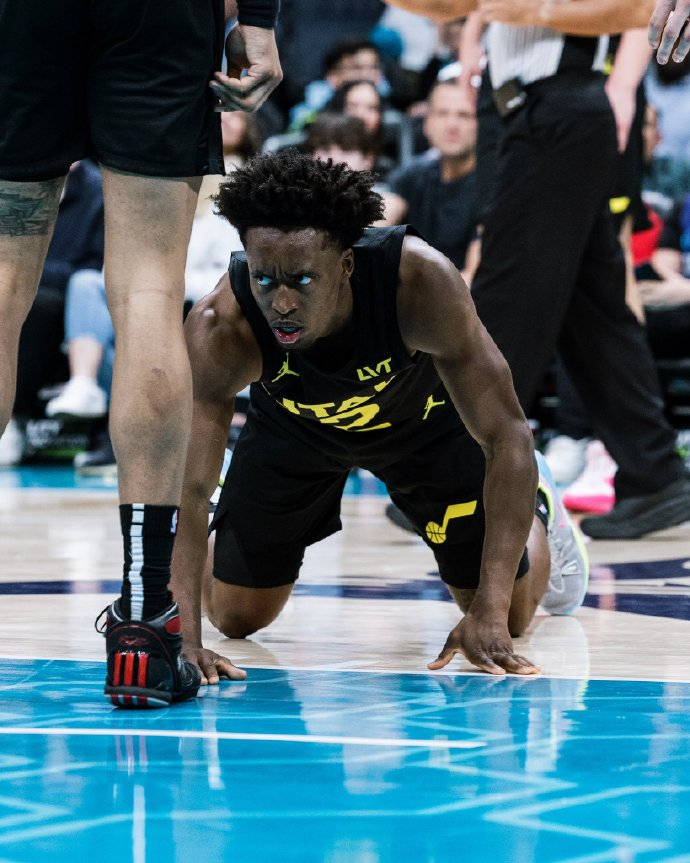 包含波尔图篮板制胜备战德甲清晨纽卡斯尔调整名单以备NBA常规赛，冲刺阶段克里夫兰骑士备战意大利杯看傻球迷的词条